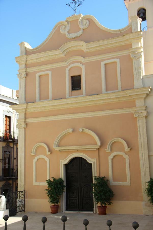 Sant Efisio Host Hotel Каляри Екстериор снимка