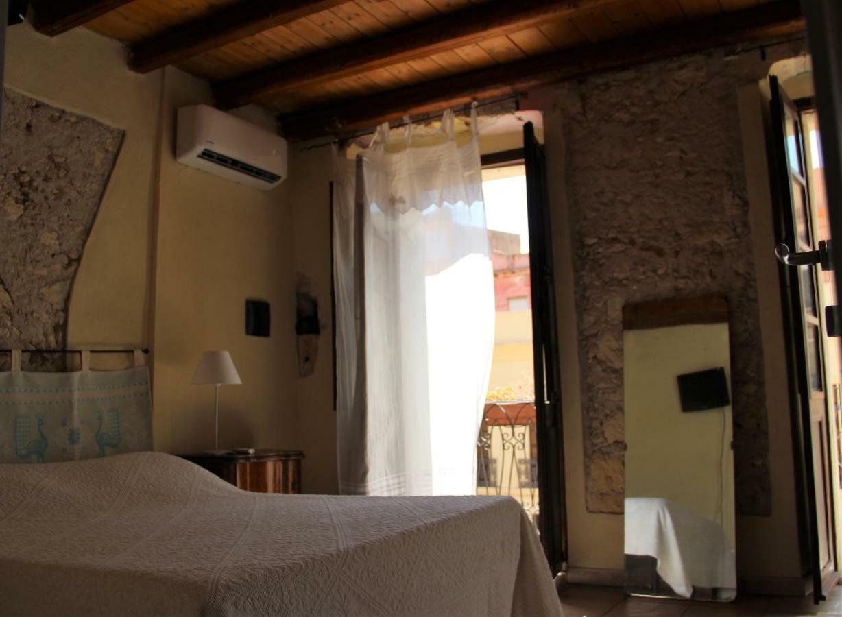 Sant Efisio Host Hotel Каляри Екстериор снимка