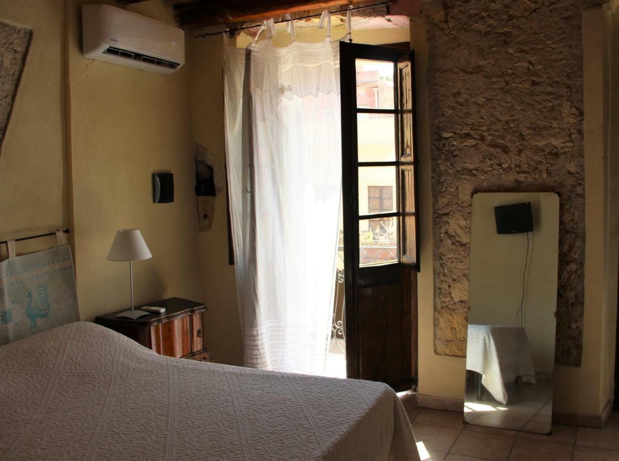 Sant Efisio Host Hotel Каляри Екстериор снимка